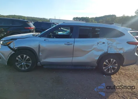 2021 Toyota Highlander Xle из США, поврежденный, VIN 5TDGZRAHXMS520061